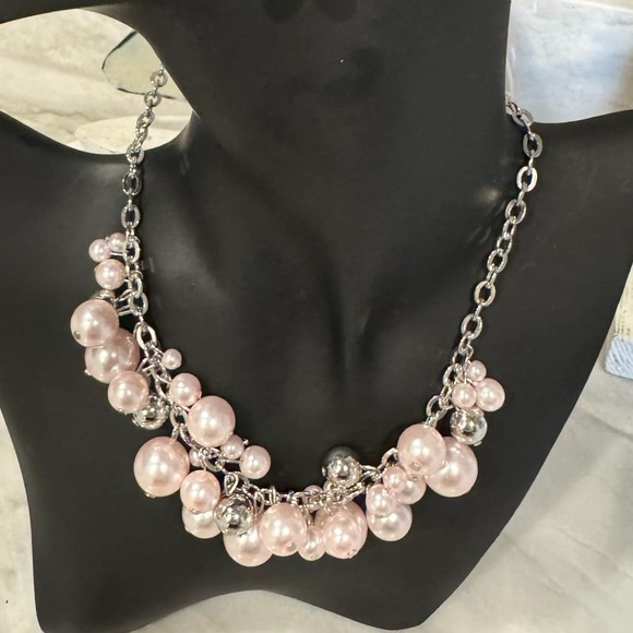 4pc pink / silver jewelry set 1 necklace 1 bracelet 2 sets earrings - Picture 2 of 5